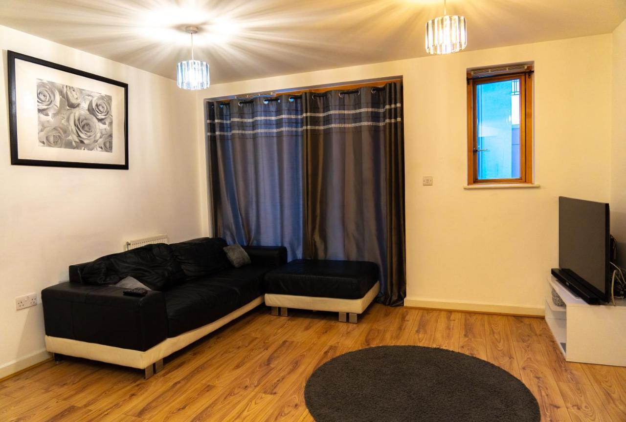 Lovely 1-Bed Apartment In Hackney לונדון מראה חיצוני תמונה